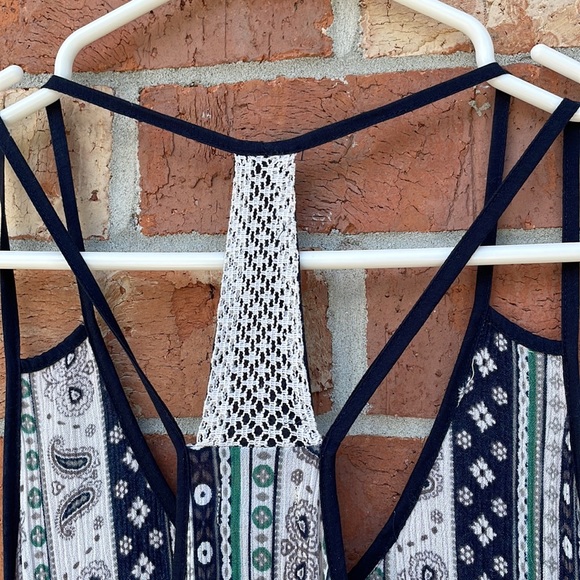 Earthbound Trading Co Woman Maxi Dress Size Small Leg Slits Sleeveless printed - Picture 7 of 7